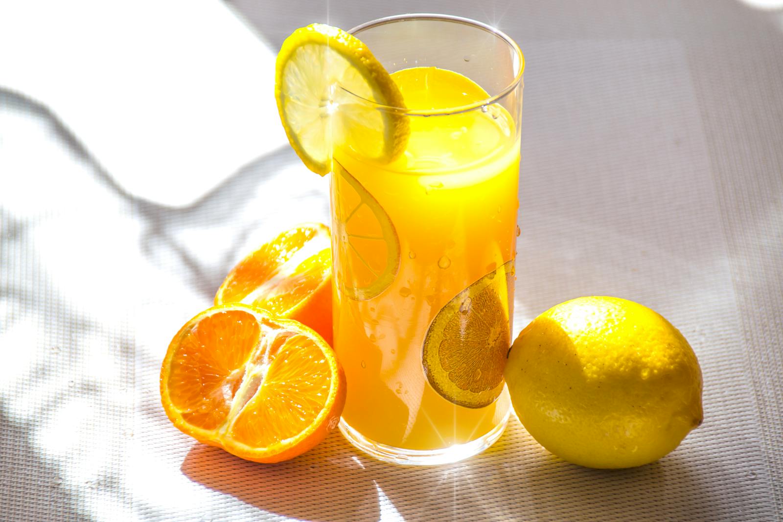 How does an Electric Citrus Juicer work? article illustration