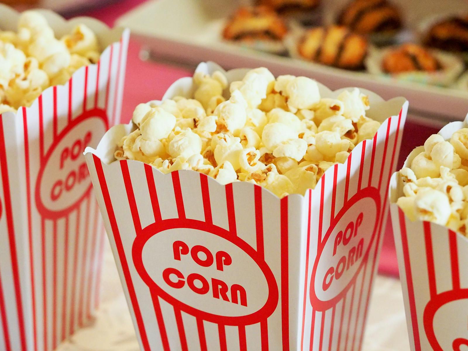 How does an Electric Popcorn Maker work? article illustration