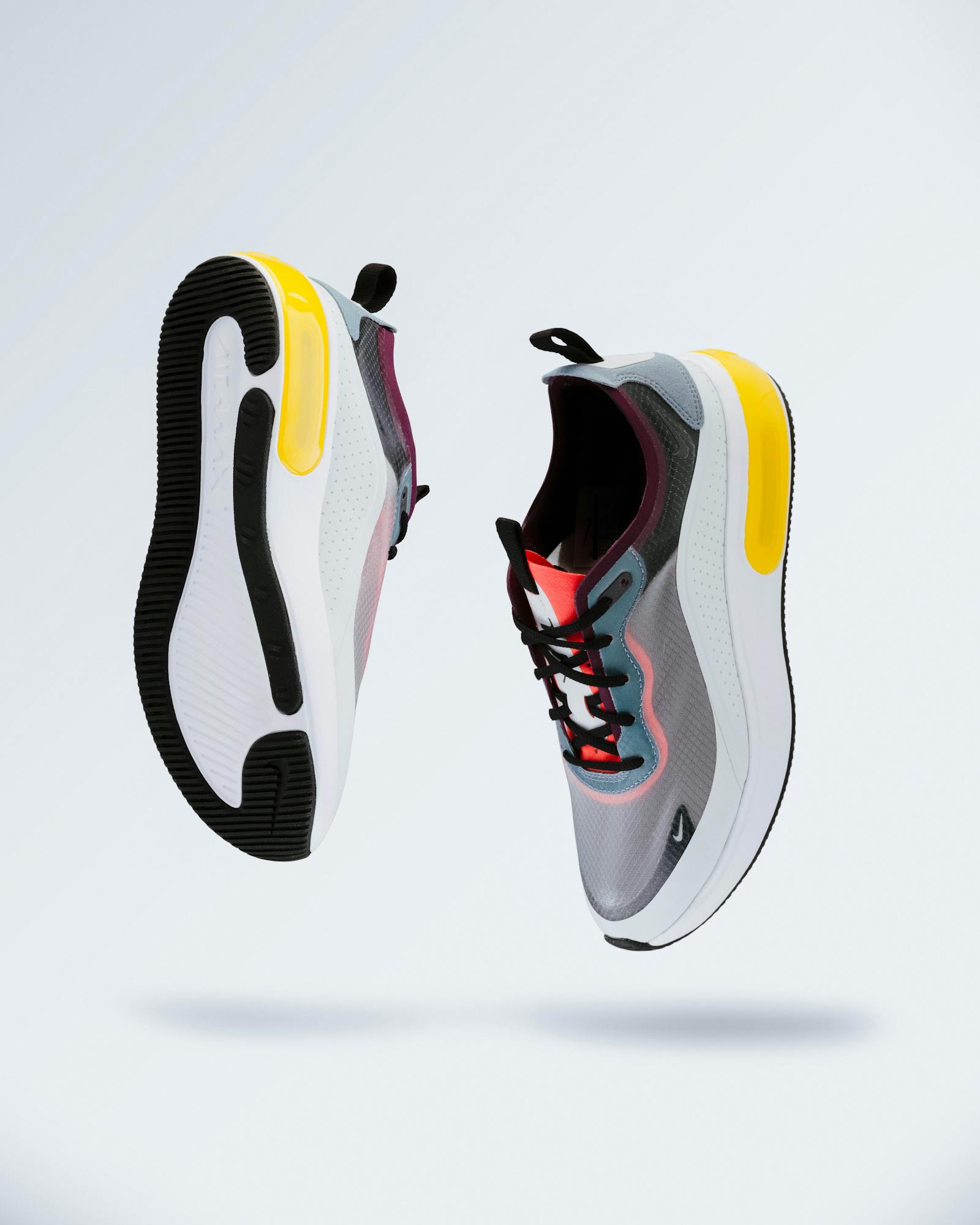 How does an Electric Shoe Dryer work? article illustration